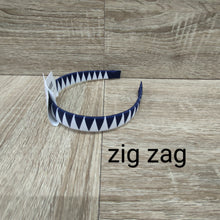 Load image into Gallery viewer, Navy/White Hair Accessories
